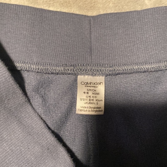 Calvin Klein Sleepwear - Picture 3 of 4